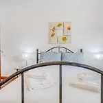 Guestready - Azorean Retreat With Marina View 아파트 *